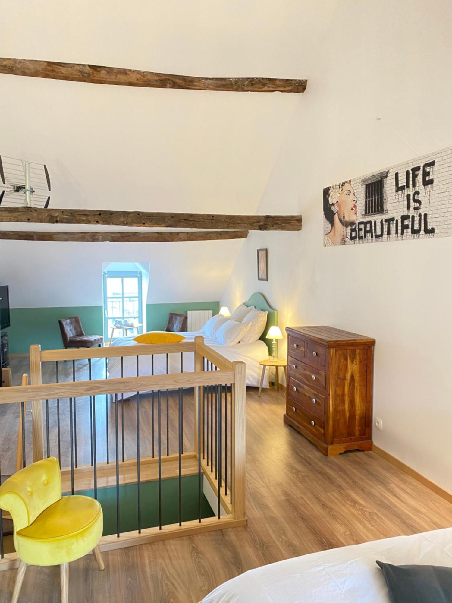 Au Pont D'Olt Hotel Saint-Côme-dʼOlt Værelse billede