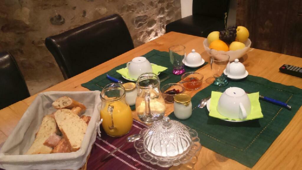 Au Pont D'Olt Hotel Saint-Côme-dʼOlt Eksteriør billede